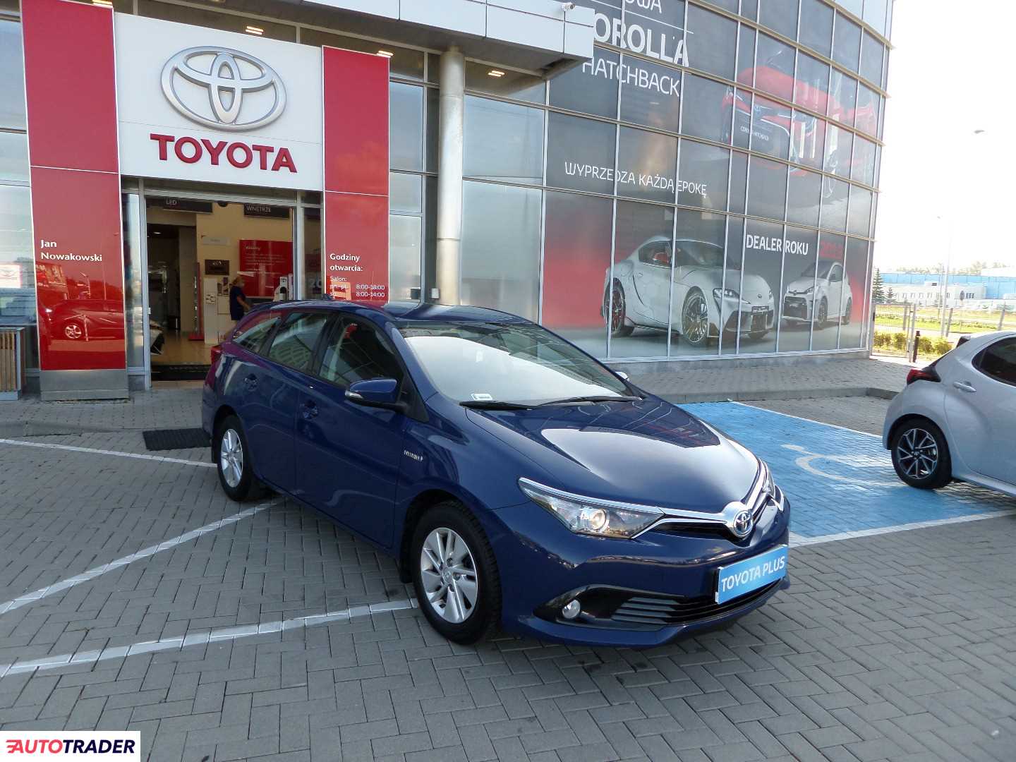 Toyota Auris 2017 1.8 136 KM Toyota Auris 2017 1.8 136 KM