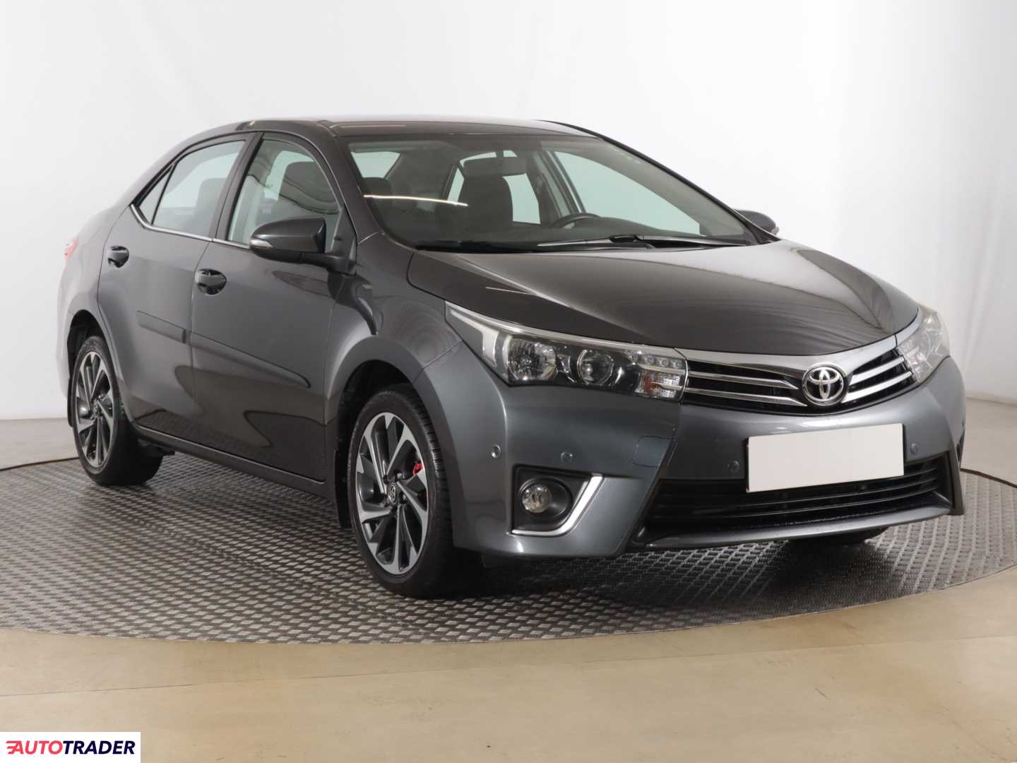 Toyota Corolla 1.6 130 KM 2015r. (Piaseczno)