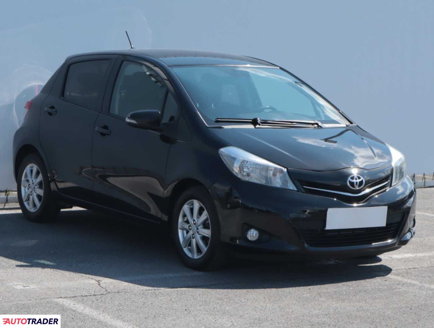 Toyota Yaris 2013 1.3 97 KM