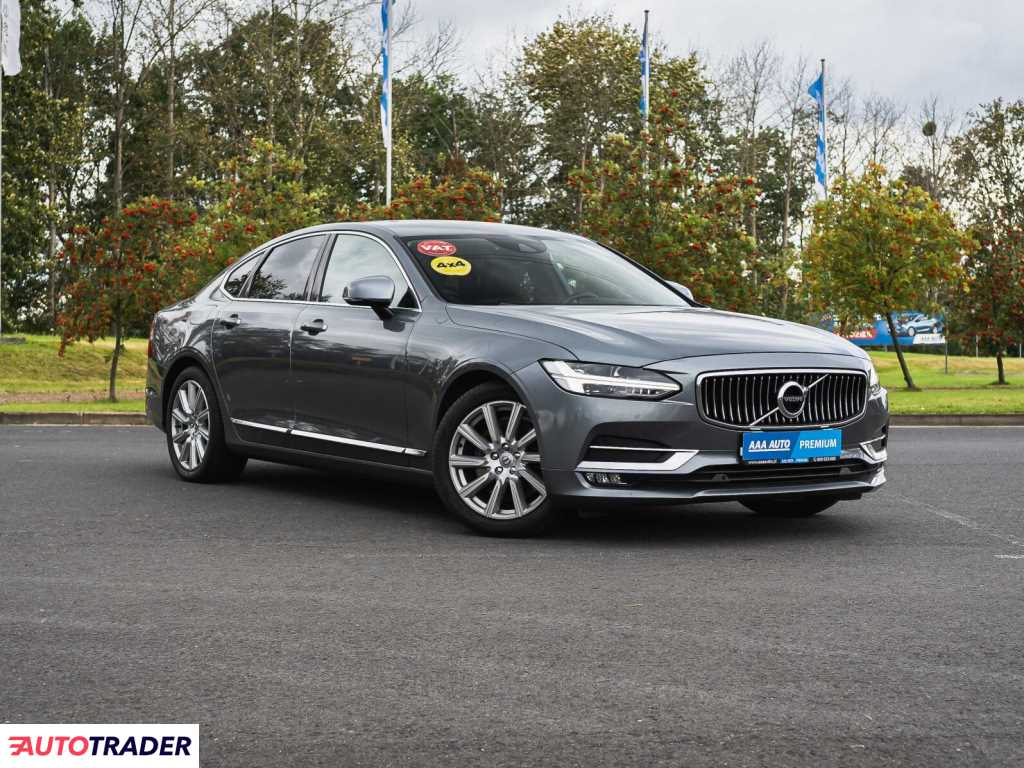 Volvo S90 2017 2.0 231 KM
