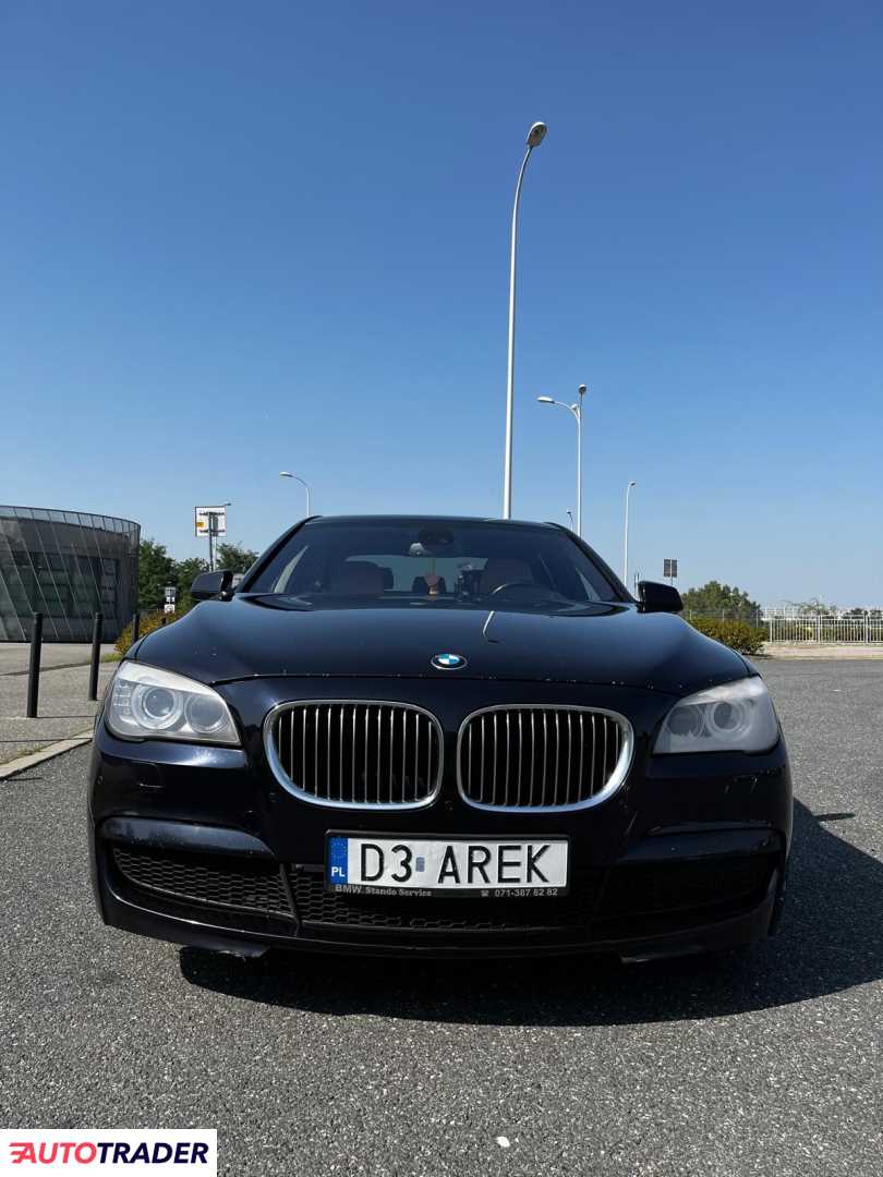 BMW 740 2011 3.0 306 KM