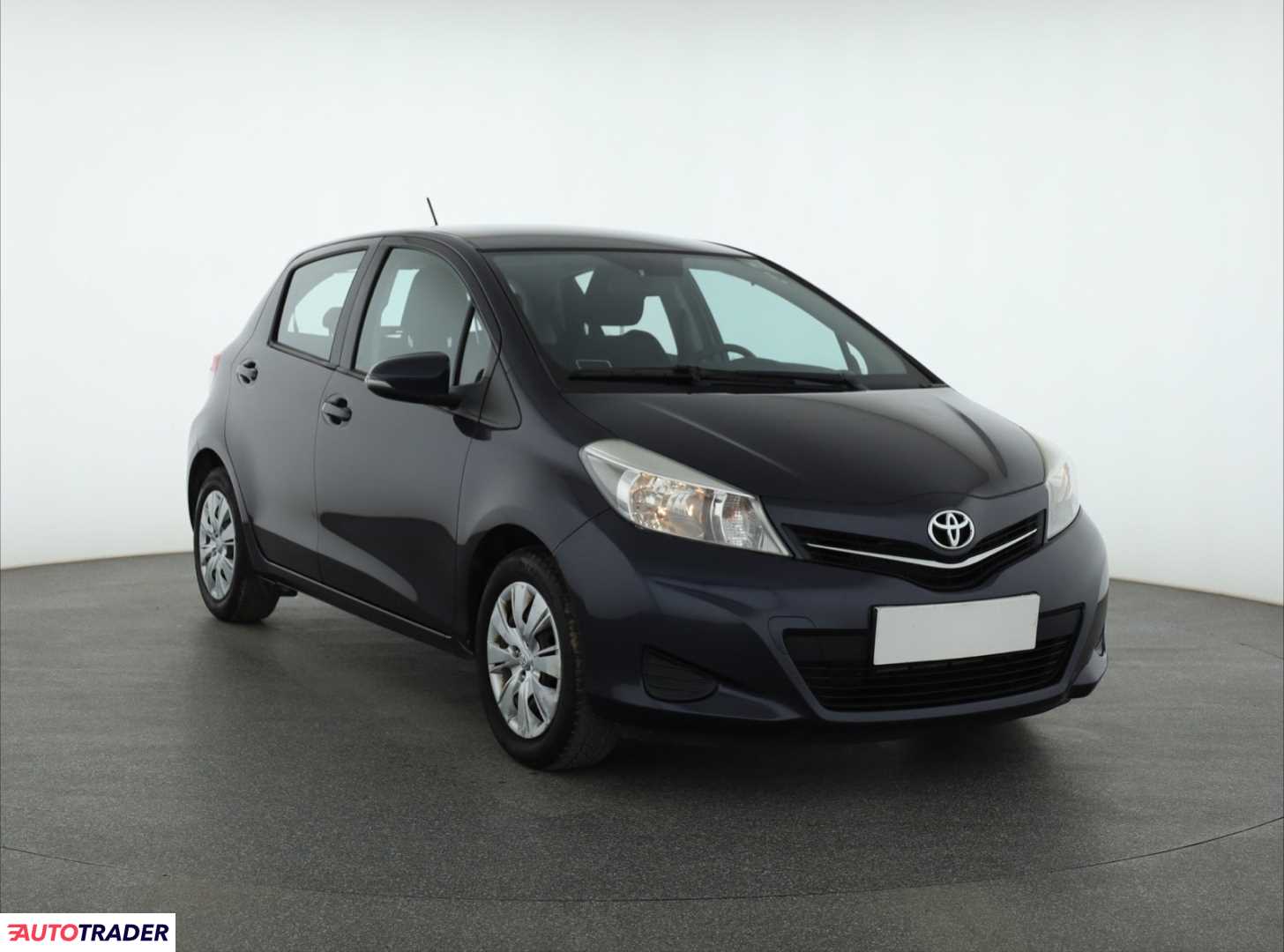 Toyota Yaris 1.3 97 KM 2014r. (Piaseczno)