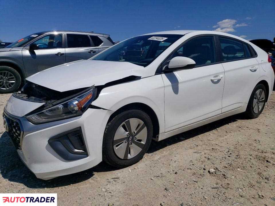 Hyundai IONIQ Hybrid 2021 1