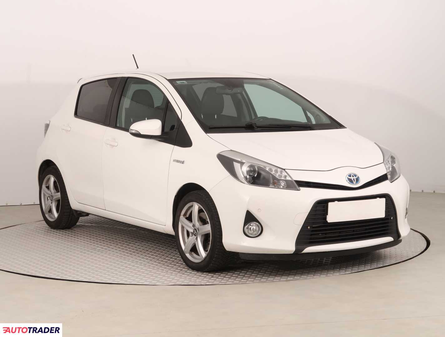 Toyota Yaris 2013 1.5 99 KM