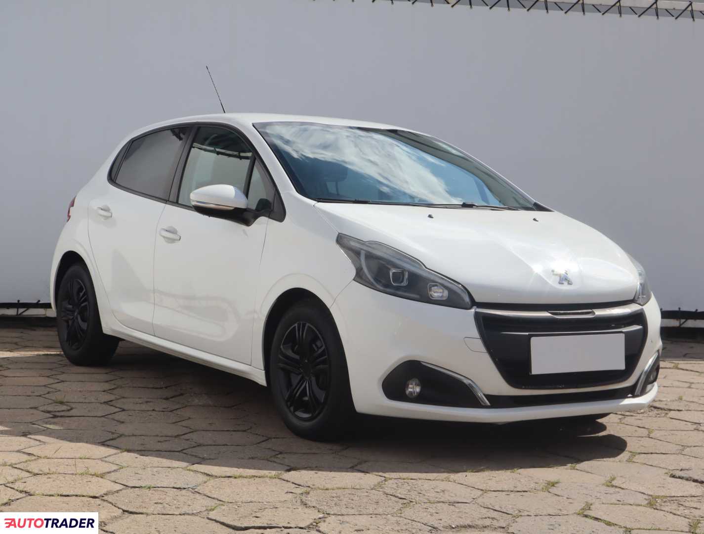 Peugeot 208 2015 1.2 80 KM Peugeot 208 2015 1.2 80 KM