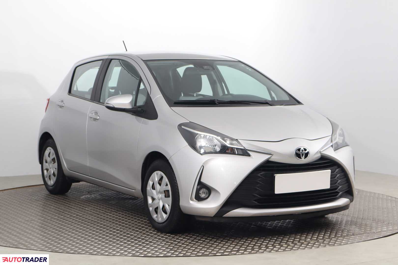 Toyota Yaris 1.5 109 KM 2017r. (Piaseczno)