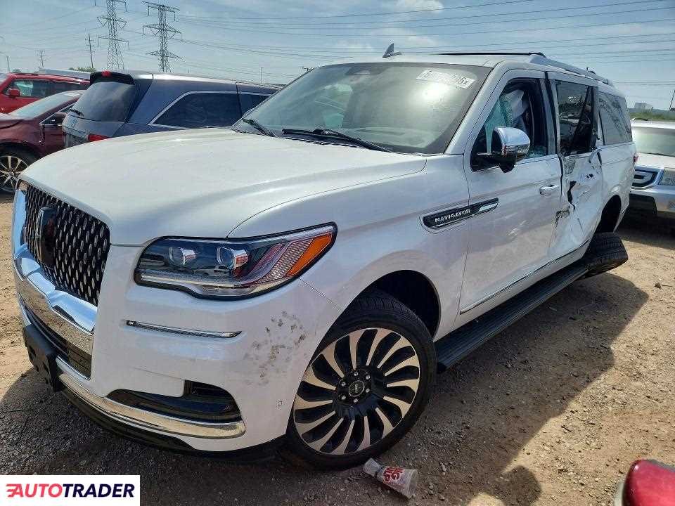 Lincoln Navigator 2022 3