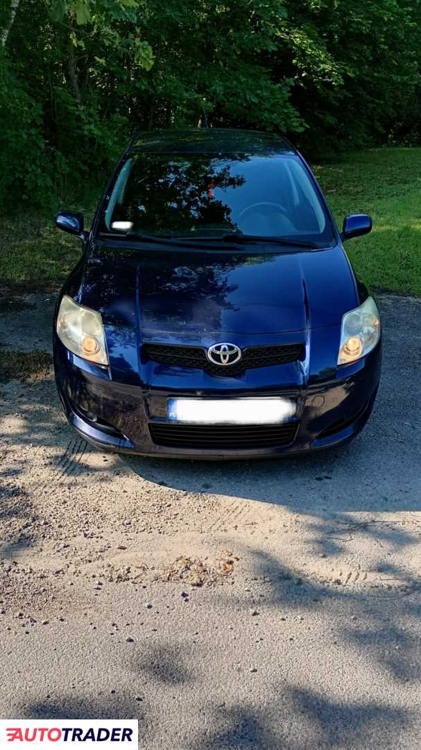 Toyota Auris 2007 1.4 97 KM
