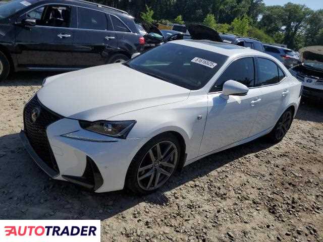 Lexus IS 2020 3