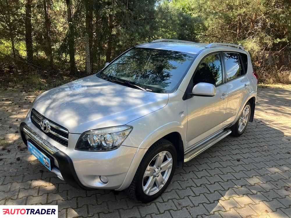 Toyota RAV 4 2009 2.2 177 KM