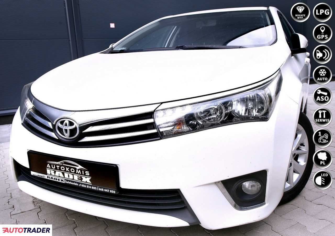 Toyota Corolla 2013 1.6 132 KM Toyota Corolla 2013 1.6 132 KM