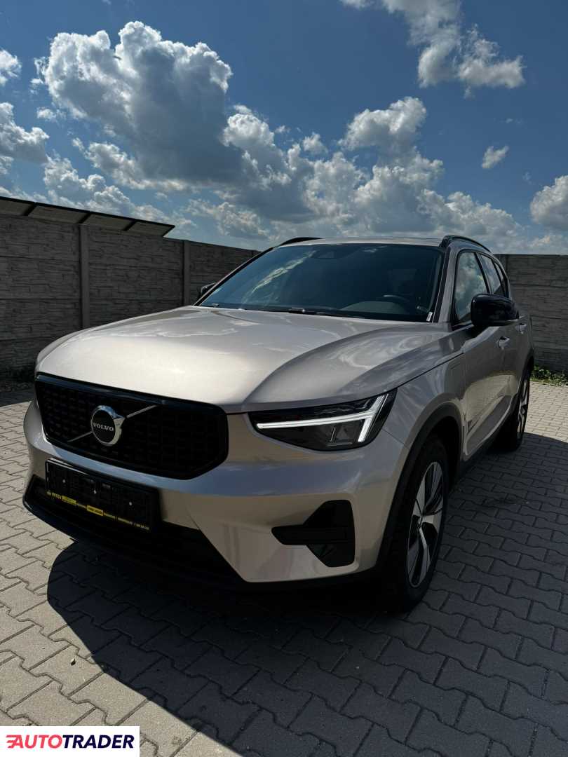 Volvo XC40 2023 1.5 211 KM Volvo XC40 2023 1.5 211 KM