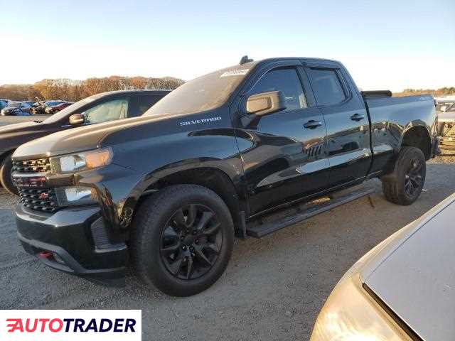 Chevrolet Silverado 2019 4