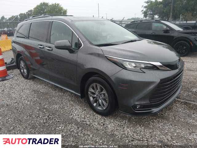 Toyota Sienna 2025 2