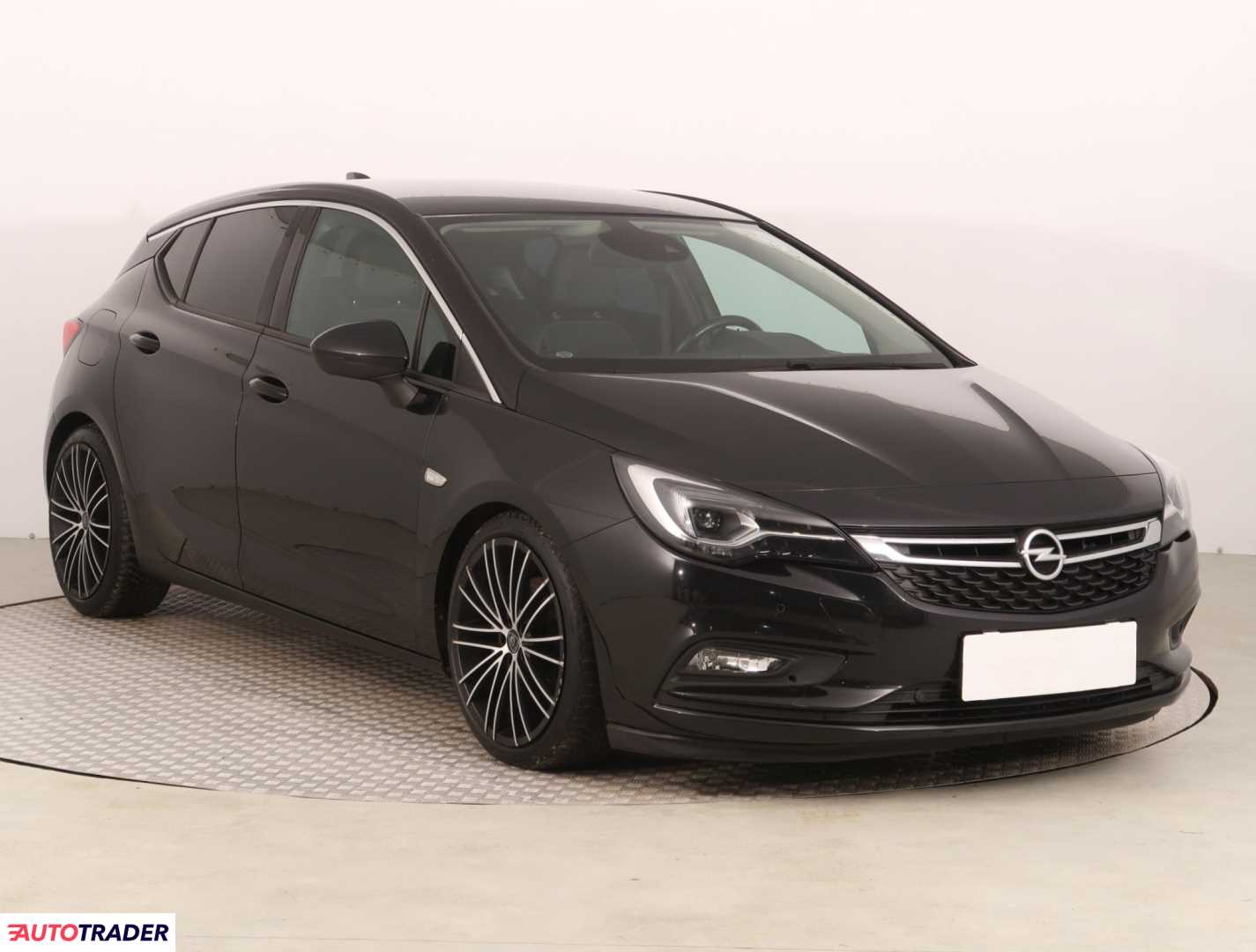 Opel Astra 1.6 197 KM 2016r. (Piaseczno)