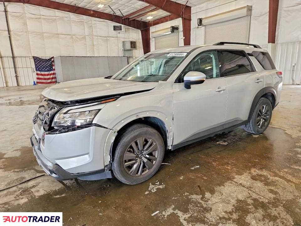 Nissan Pathfinder 2022 3