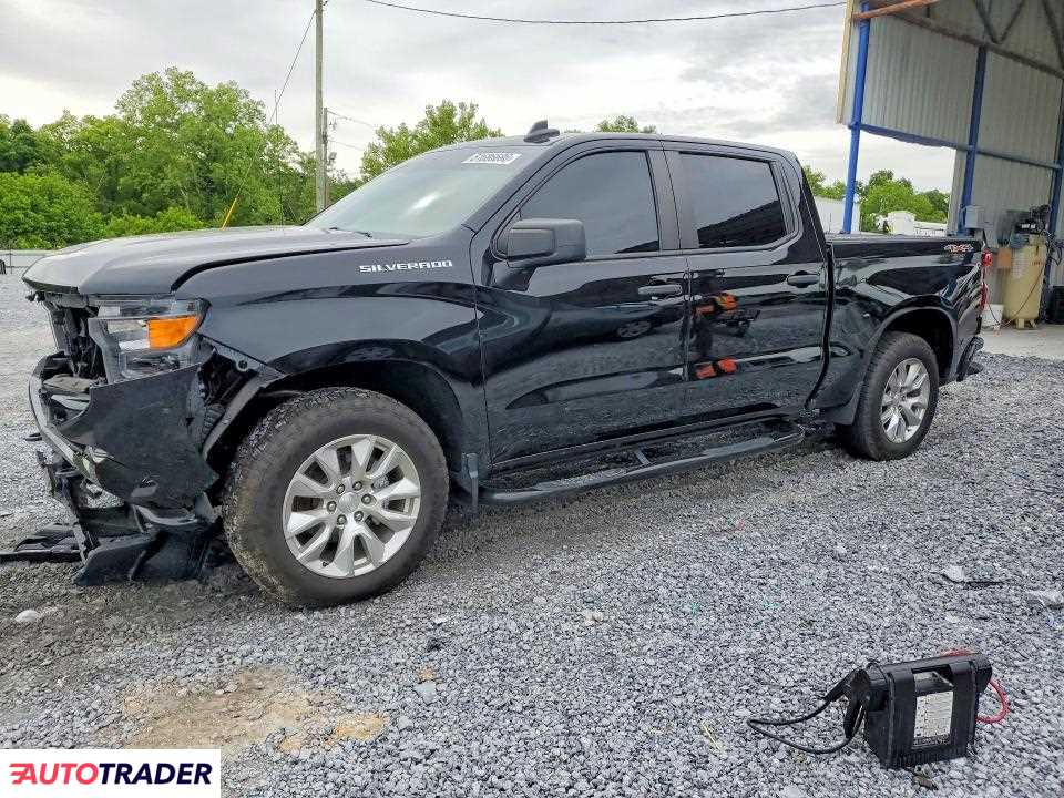 Chevrolet Silverado 2023 2