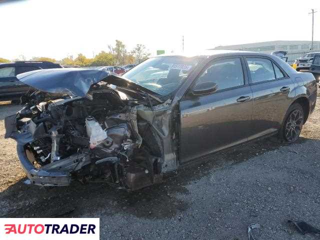 Chrysler 300C 2023 3