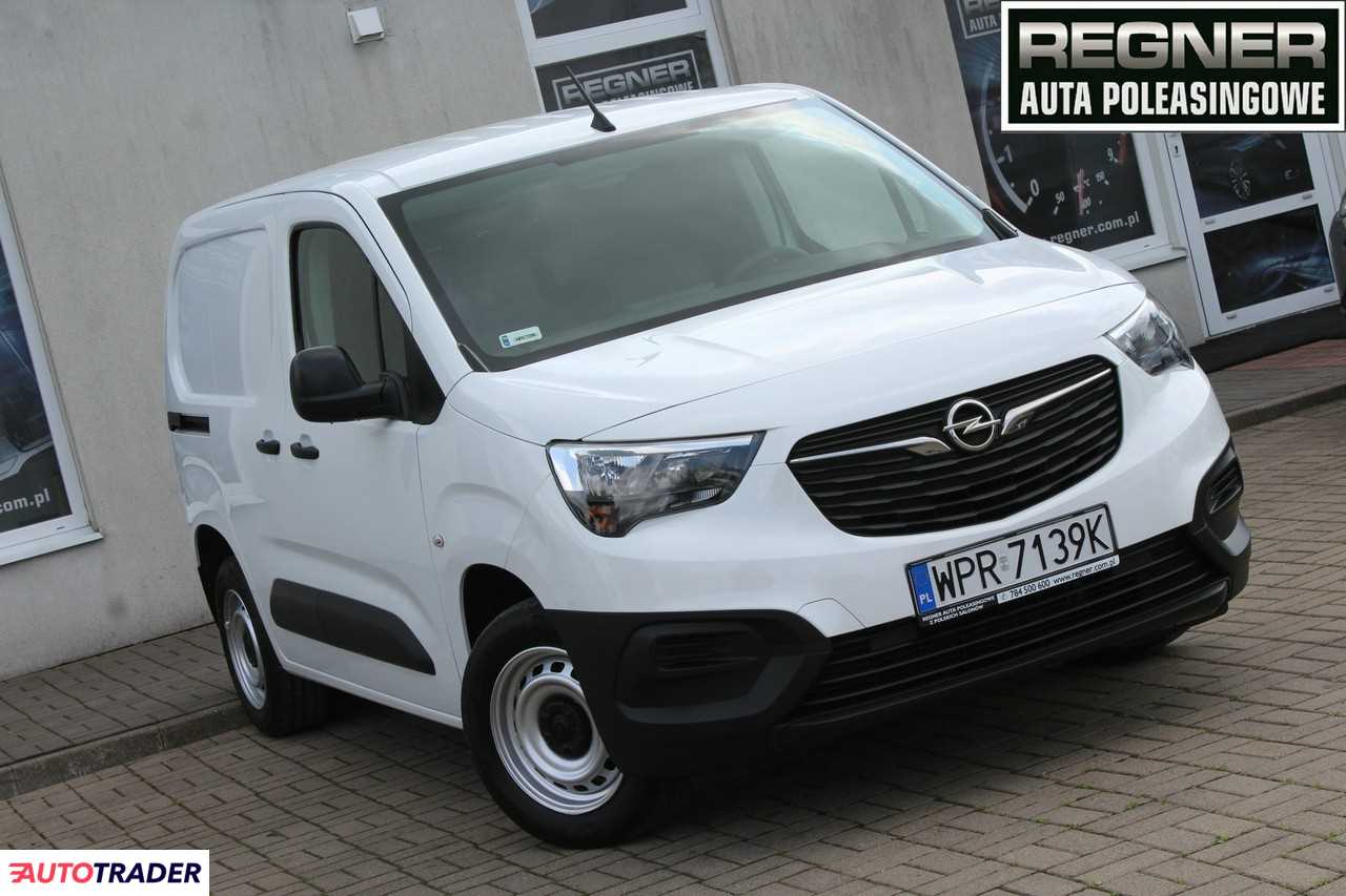 Opel Combo 2022 1.5 Opel Combo 2022 1.5