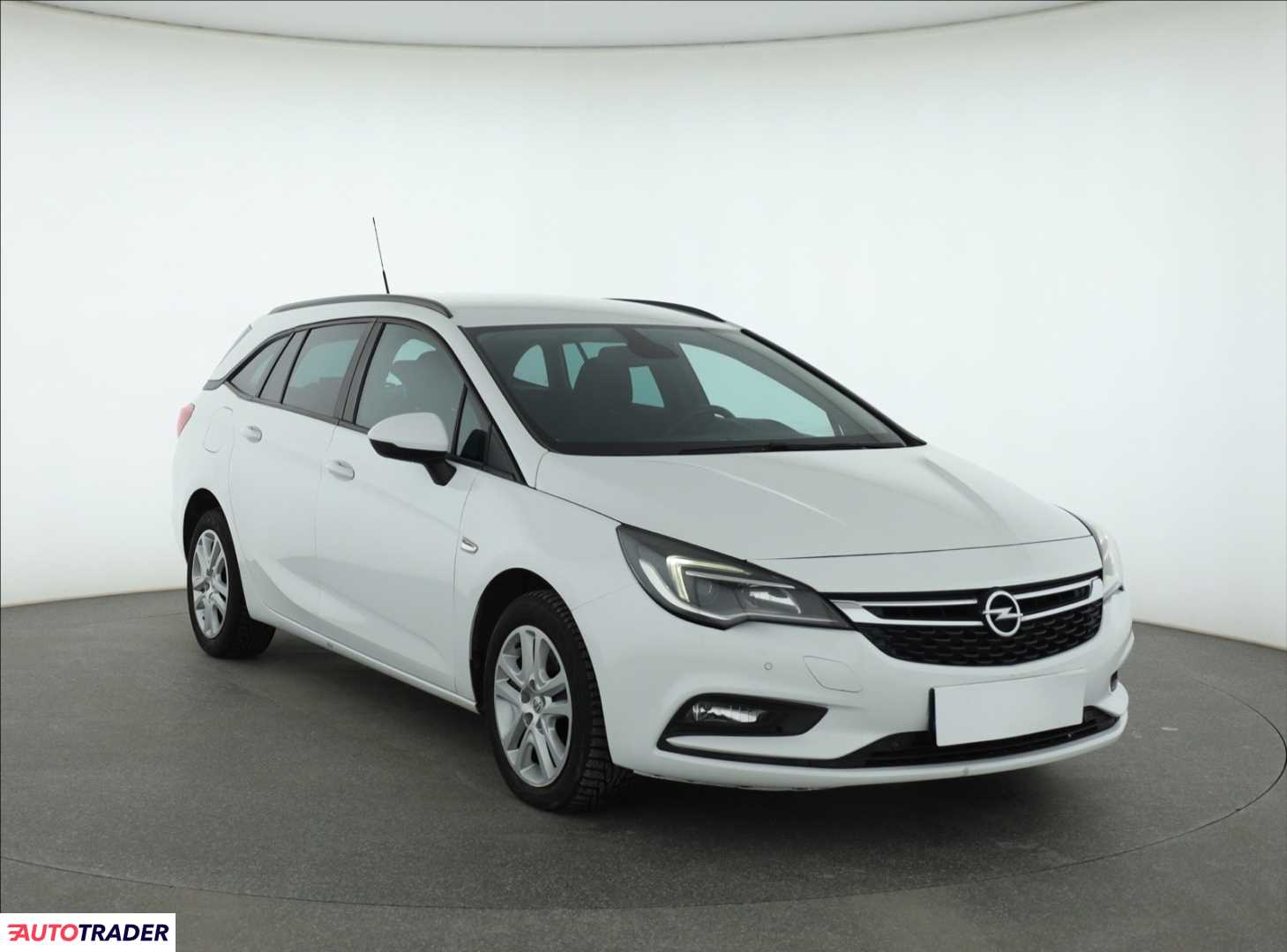 Opel Astra 2016 1.6 108 KM