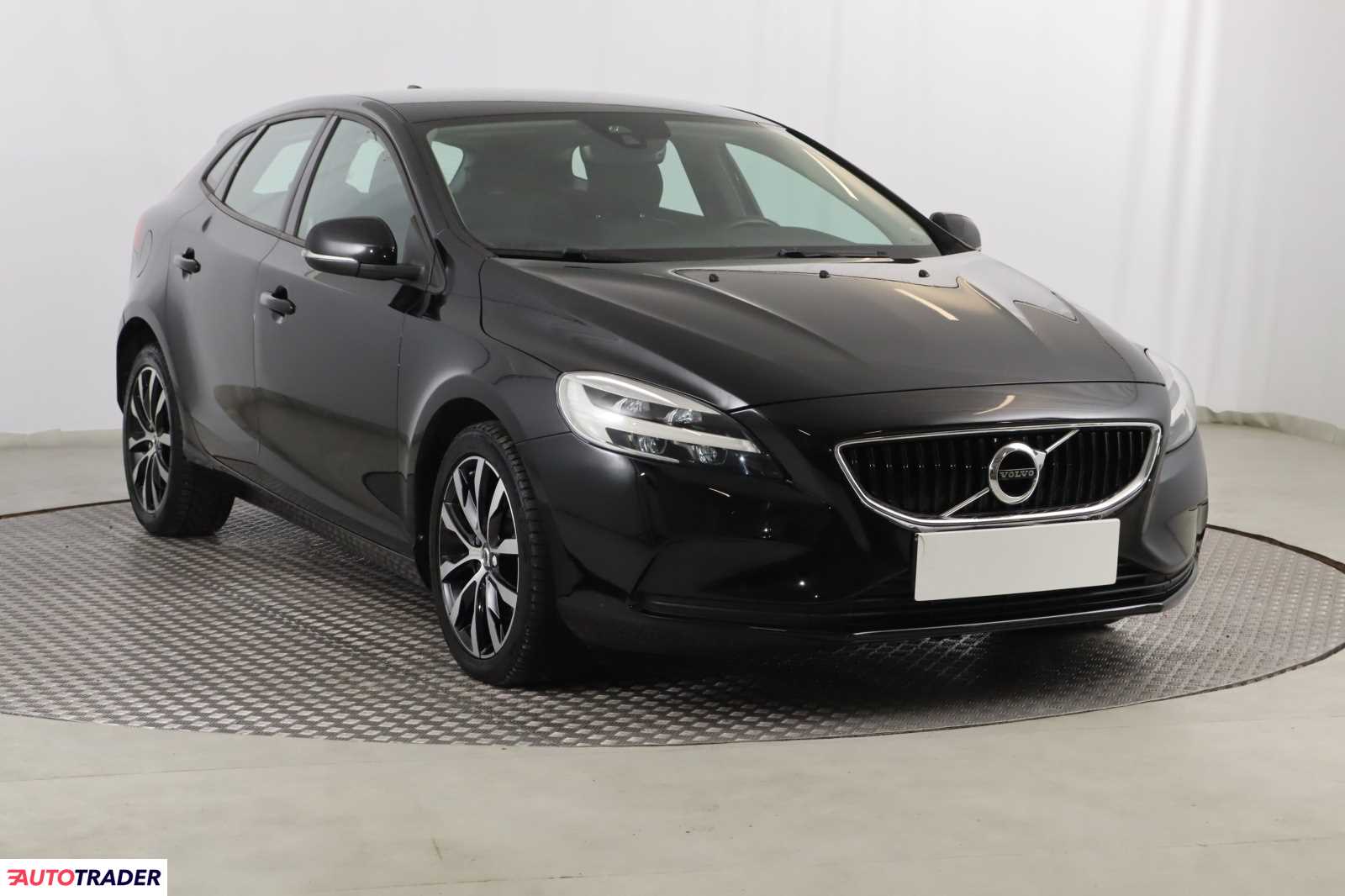 Volvo V40 2019 2.0 120 KM