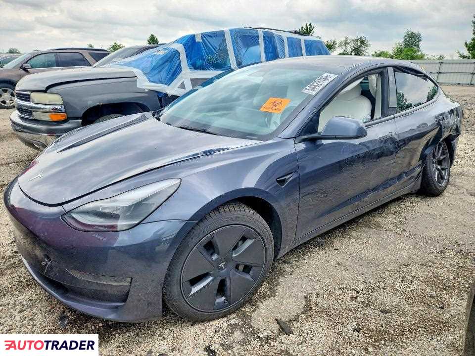 Tesla Model 3 2022