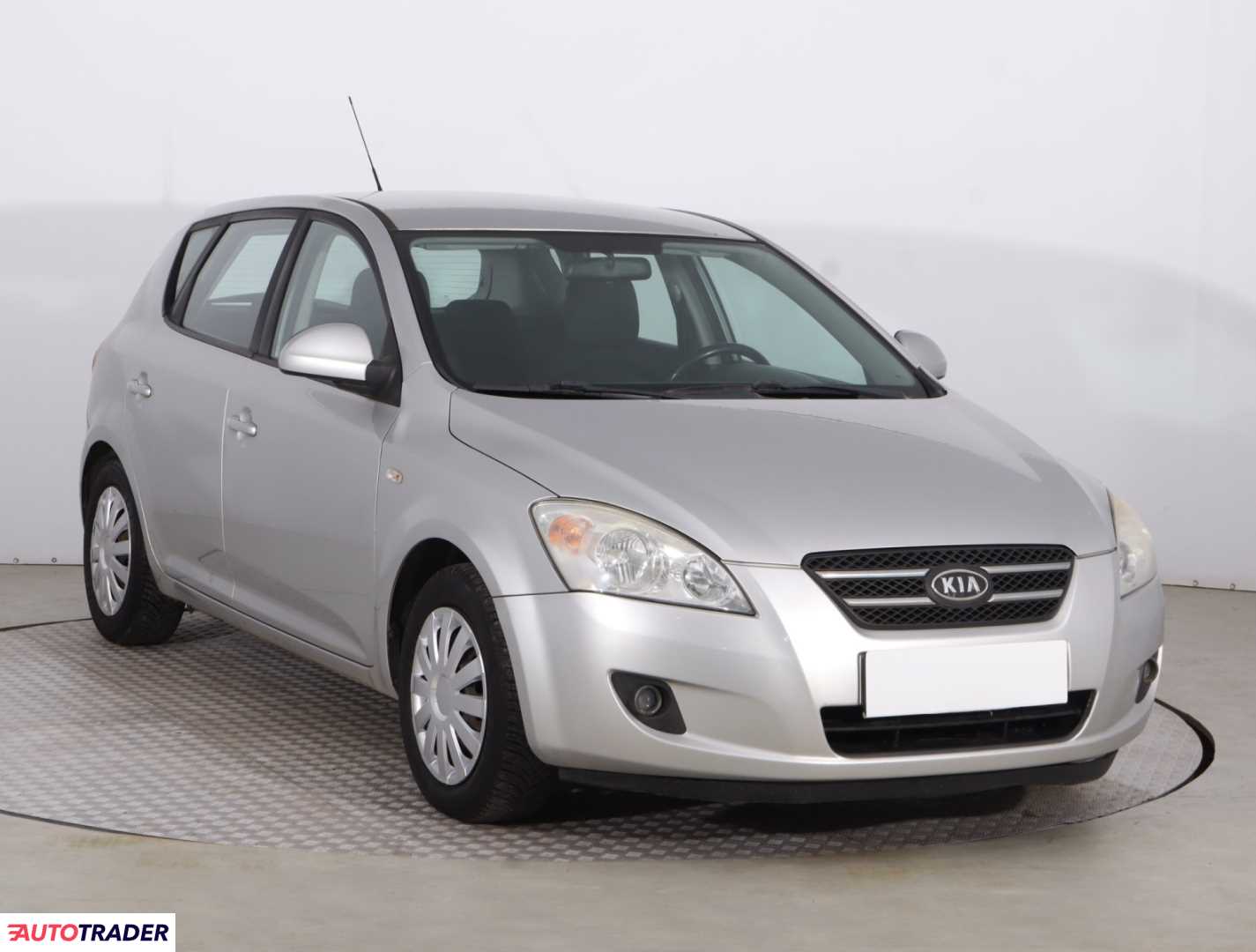 Kia Ceed 2009 1.4 107 KM