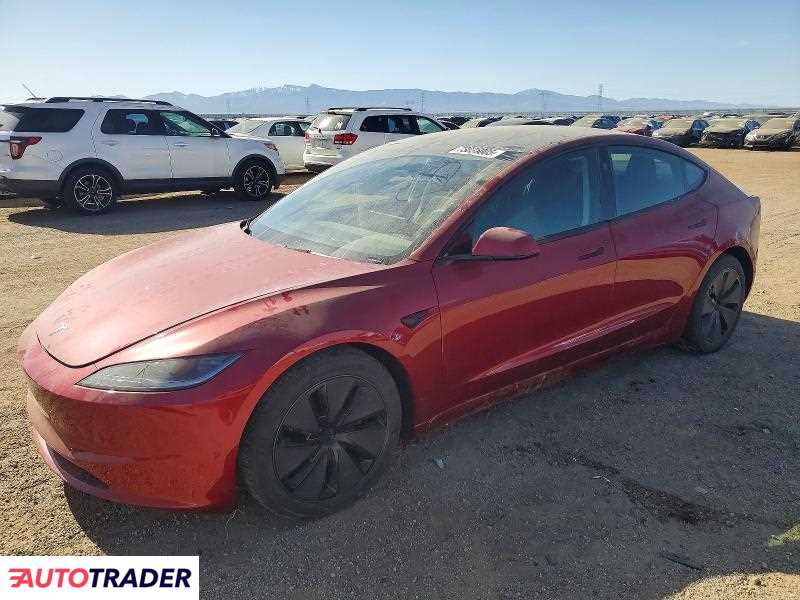 Tesla Model 3 2025