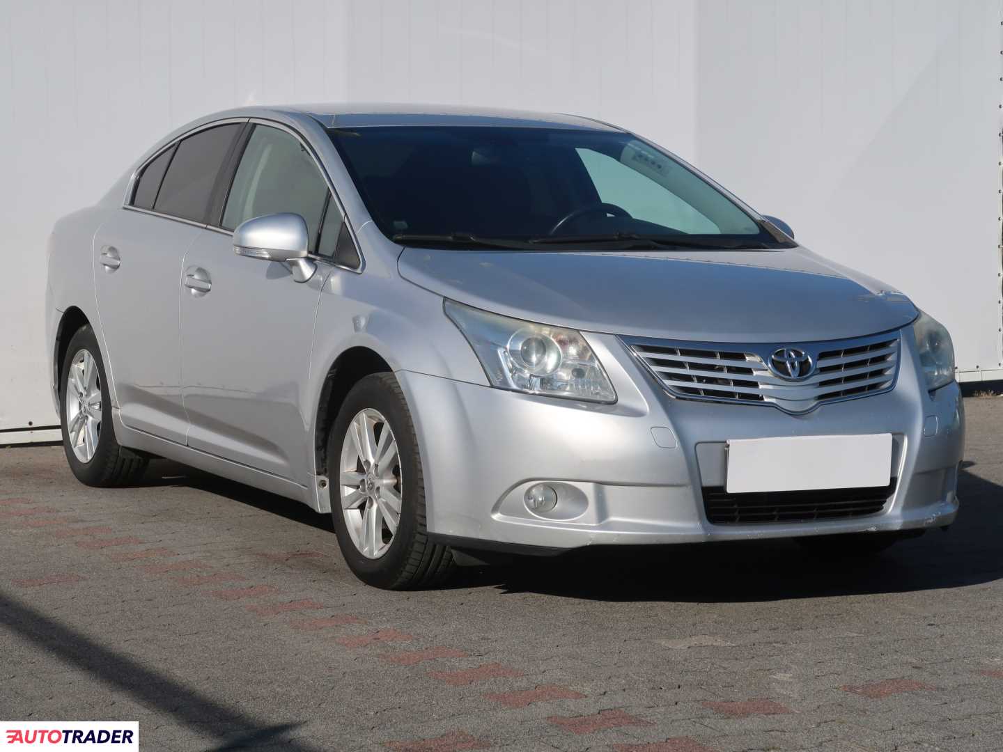 Toyota Avensis 1.6 130 KM 2010r. (Piaseczno)