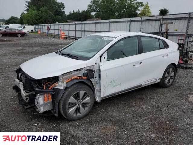 Hyundai IONIQ Hybrid 2019 1