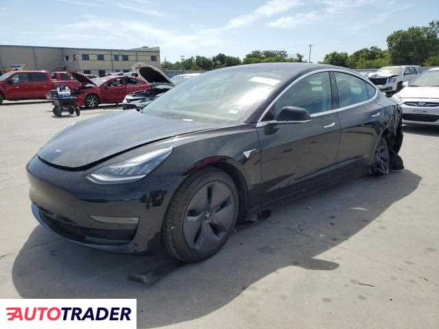 Tesla Model 3 benzyna 2019r. (WILMER)