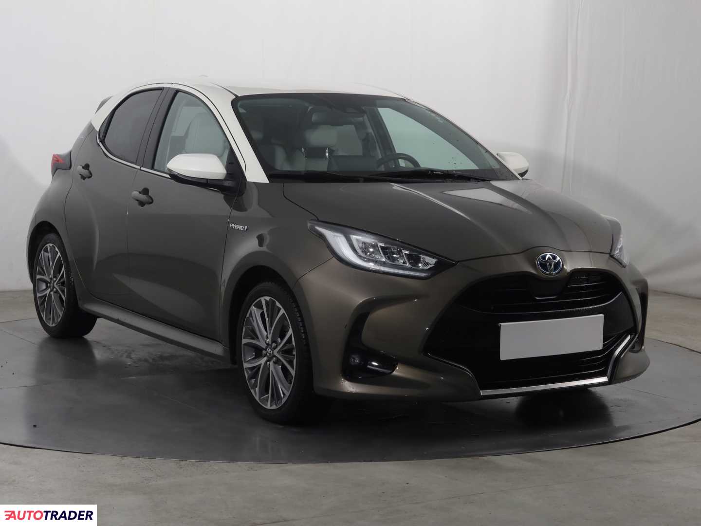 Toyota Yaris 2020 1.5 99 KM