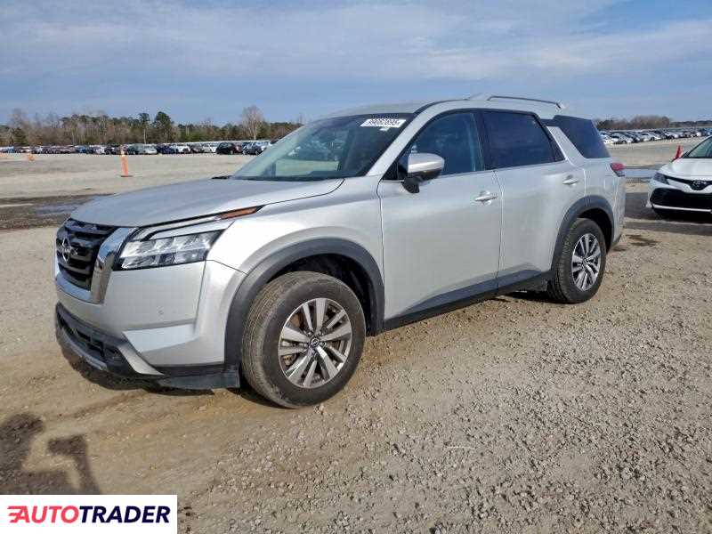 Nissan Pathfinder 2023 3