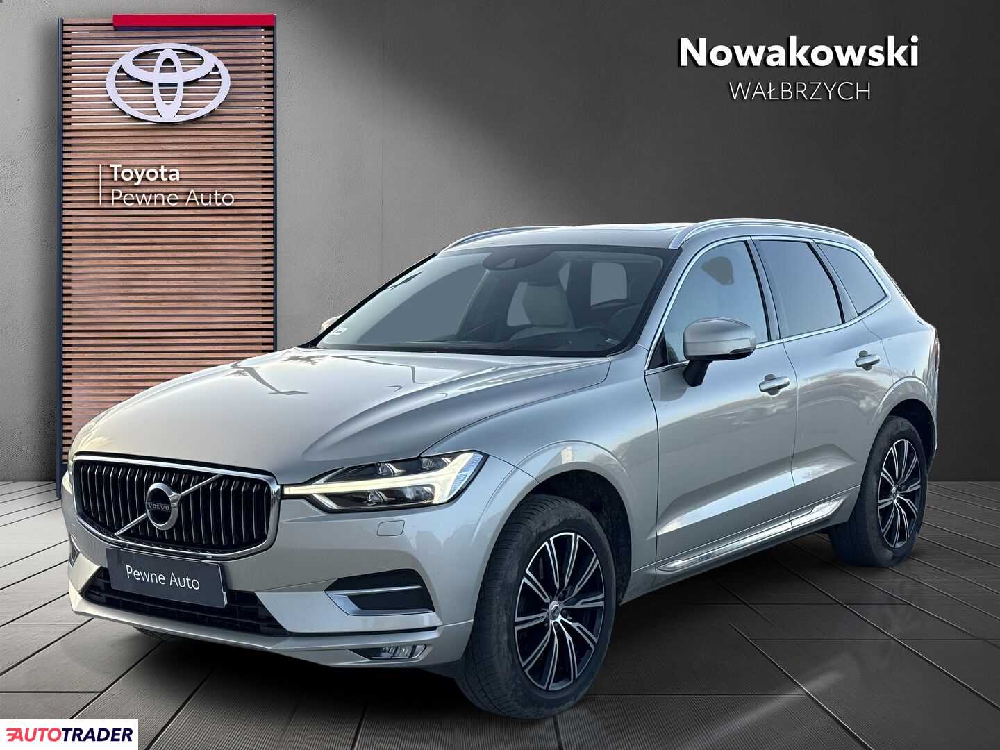 Volvo XC60 2018 2.0 235 KM