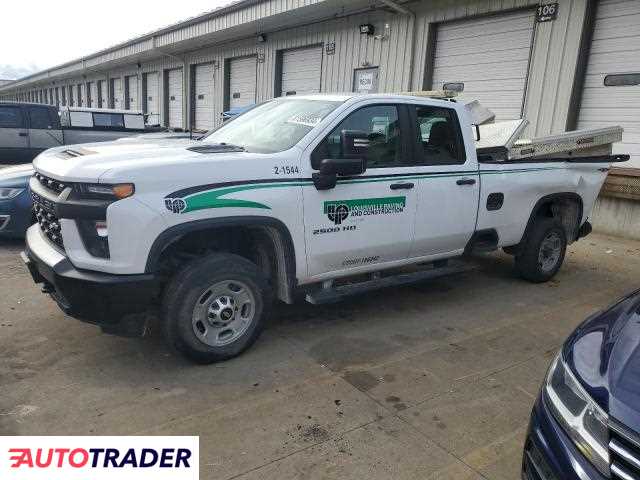 Chevrolet Silverado 6.0 benzyna 2020r. (LOUISVILLE)