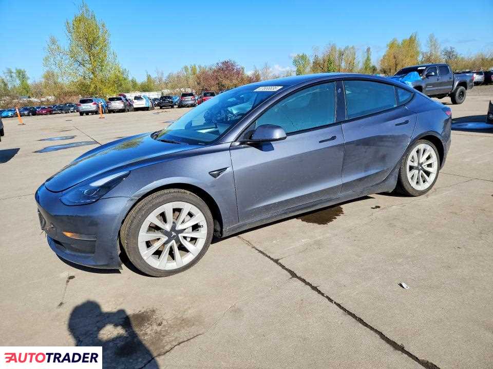 Tesla Model 3 2023