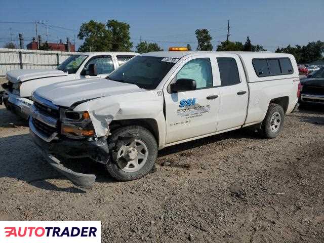 Chevrolet Silverado 2018 4