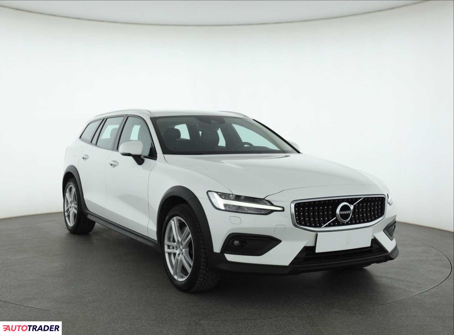 Volvo V60 Cross Country 2019 2.0 187 KM