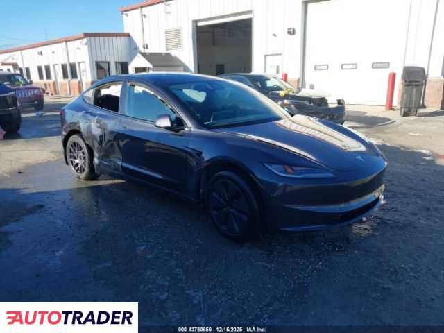 Tesla Model 3 2025