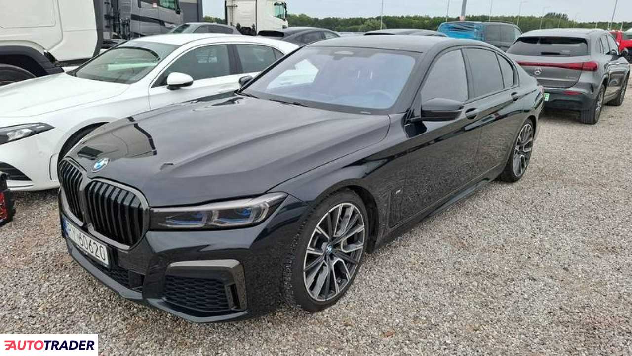 BMW 740