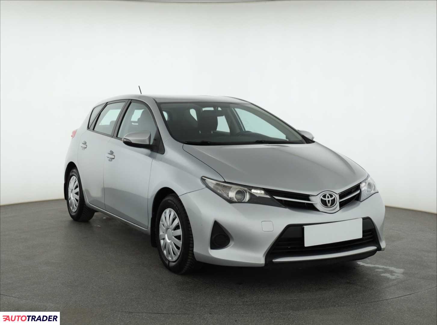 Toyota Auris 2013 1.4 88 KM