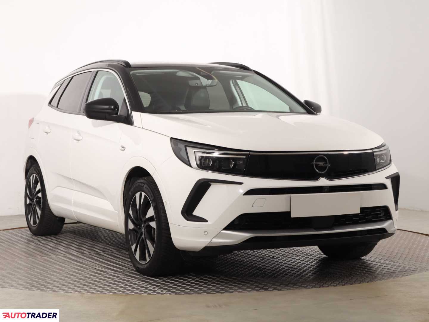 Opel Grandland 2022 1.6 296 KM