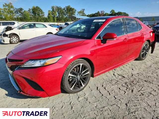 Toyota Camry 2019 3