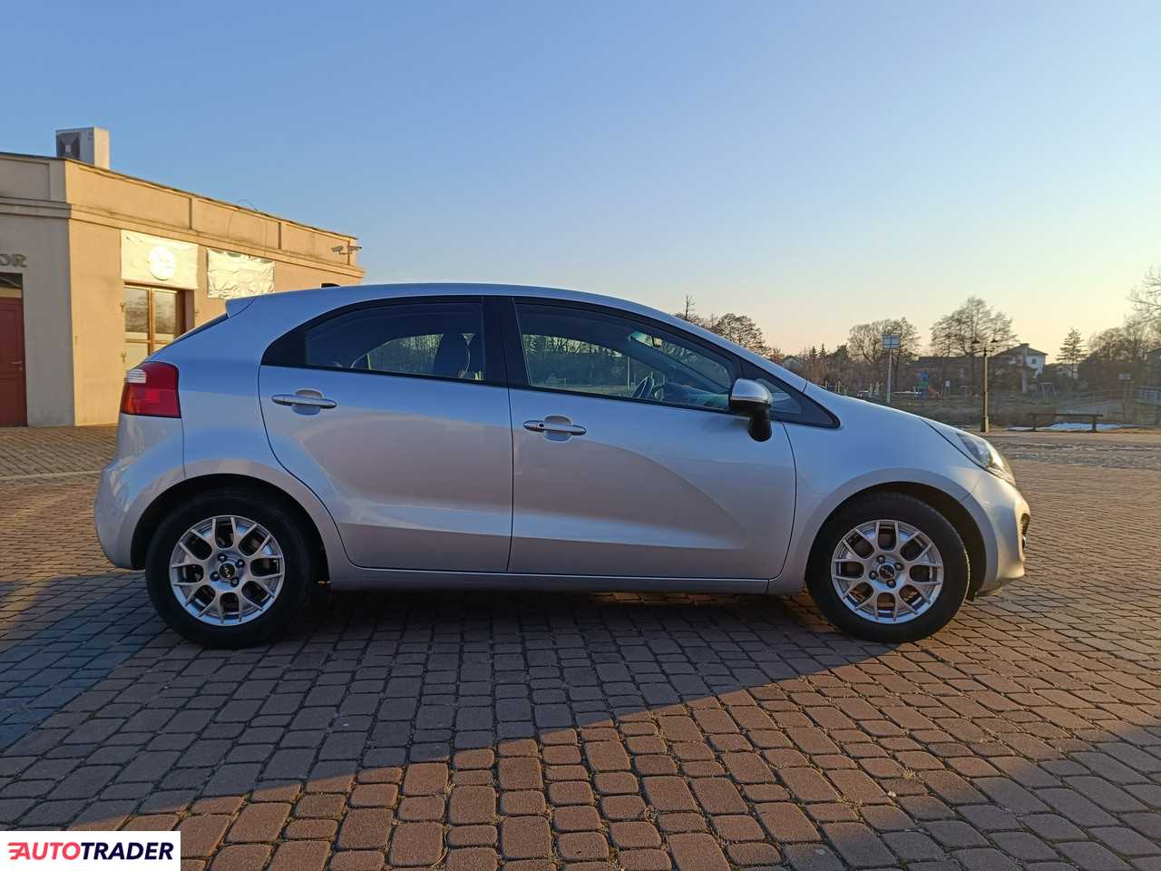 Kia Rio 2012 1.4 90 KM