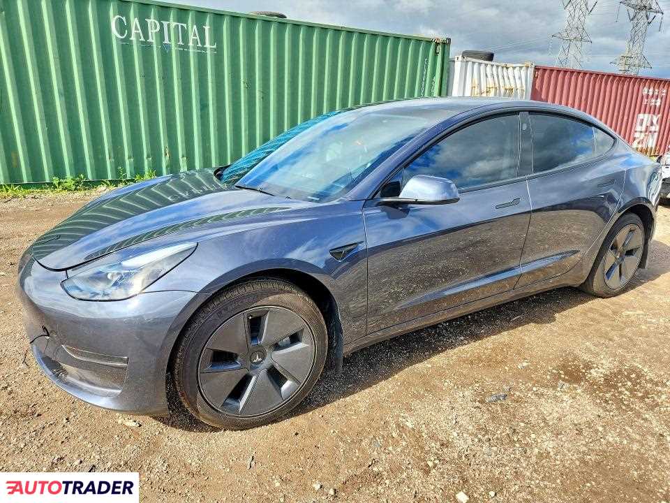 Tesla Model 3 2023