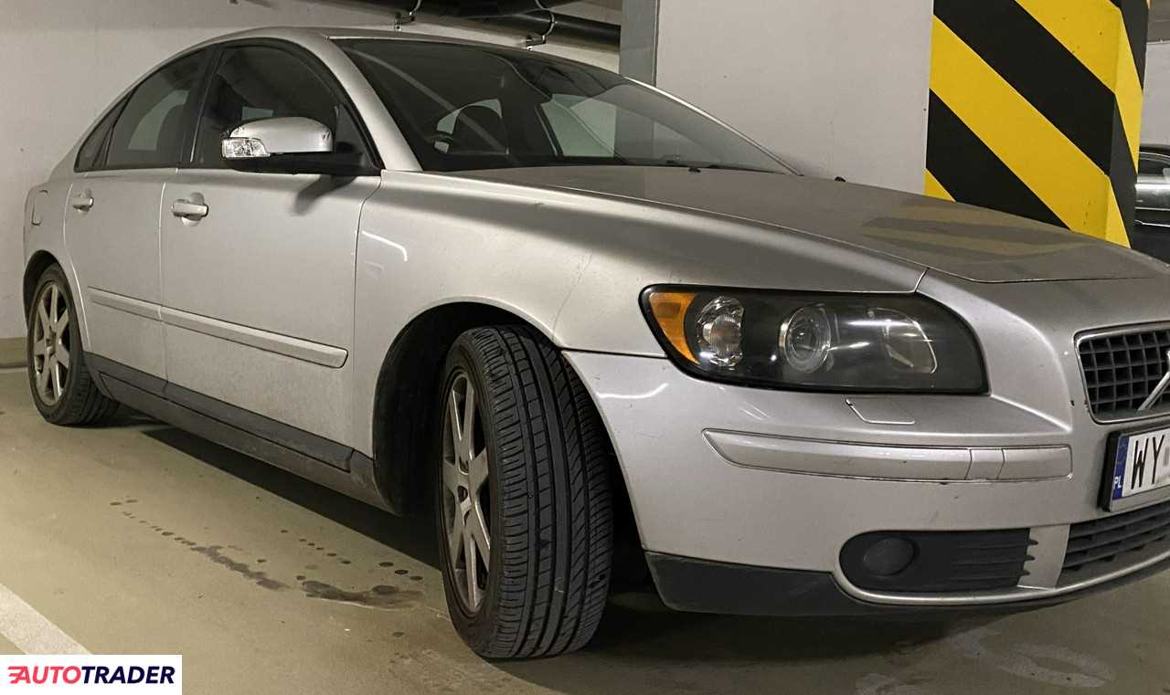 Volvo S40 2004 2.0 136 KM