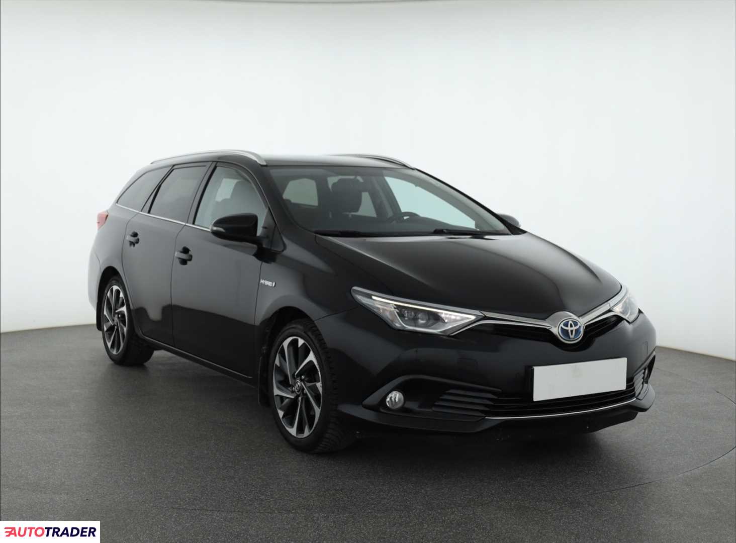 Toyota Auris 2015 1.8 134 KM