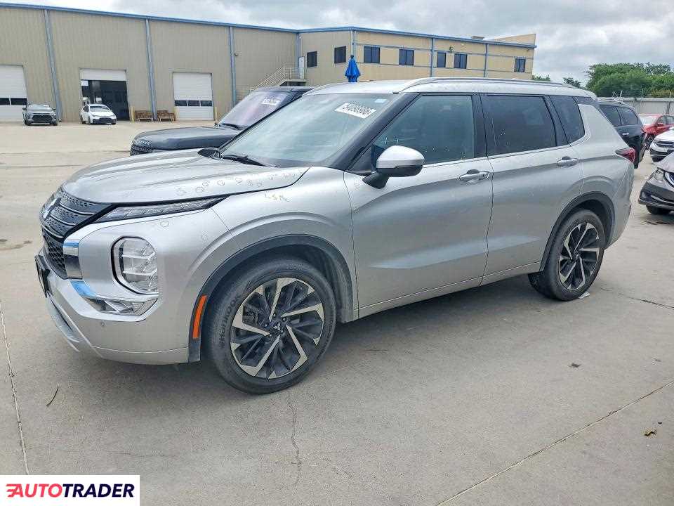 Mitsubishi Outlander 2023 2