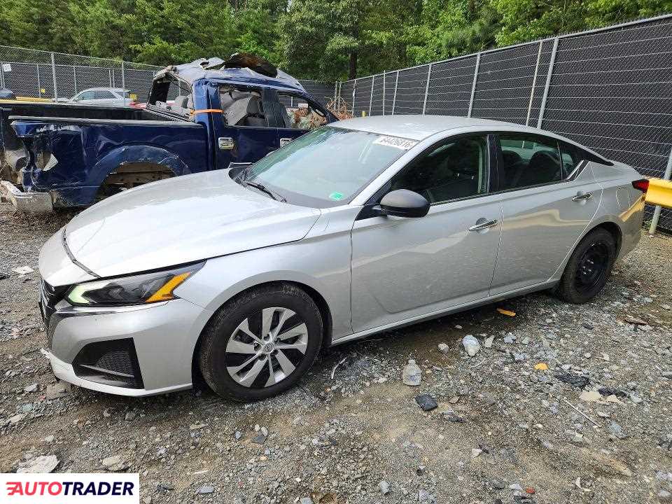 Nissan Altima 2024 2