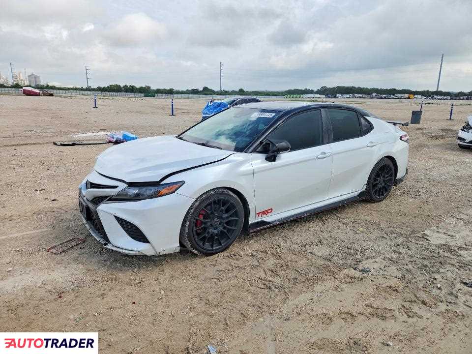 Toyota Camry 2022 3
